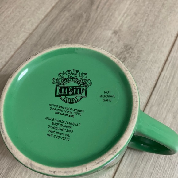 Green M & M’s Coffee Mug. Very Good Condition. No chips or cracks.  4” H - Picture 11 of 11